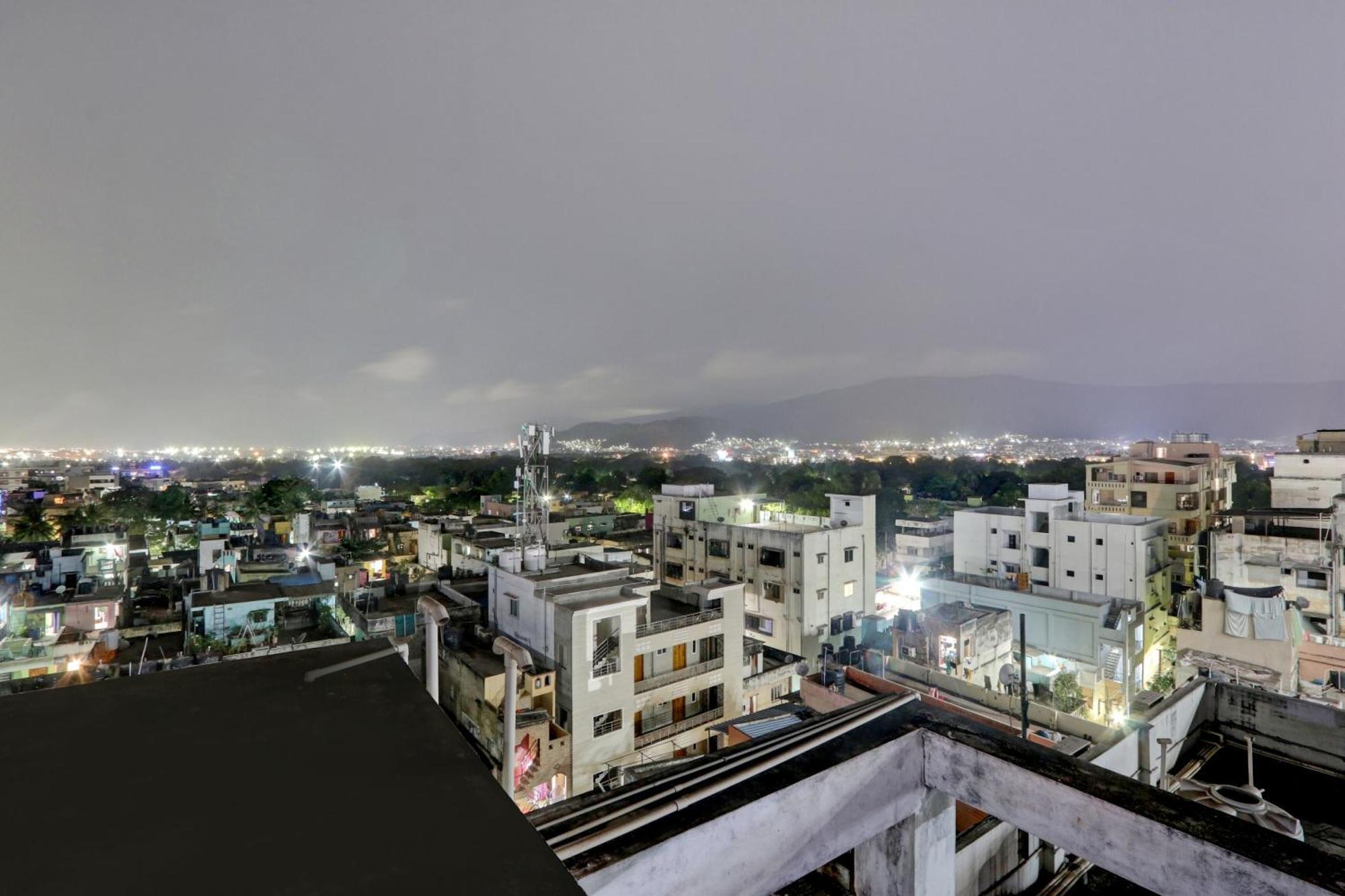 Super Townhouse Daba Garden Road Hotel Visakhapatnam Exterior photo