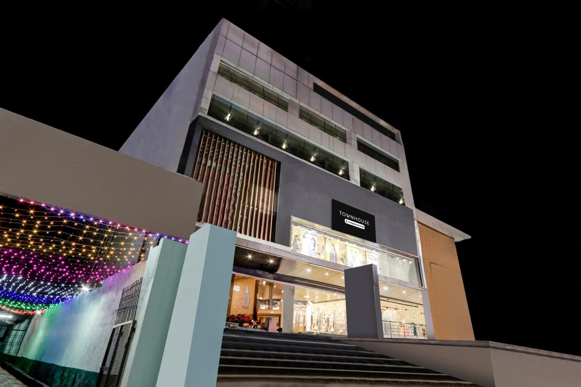 Super Townhouse Daba Garden Road Hotel Visakhapatnam Exterior photo