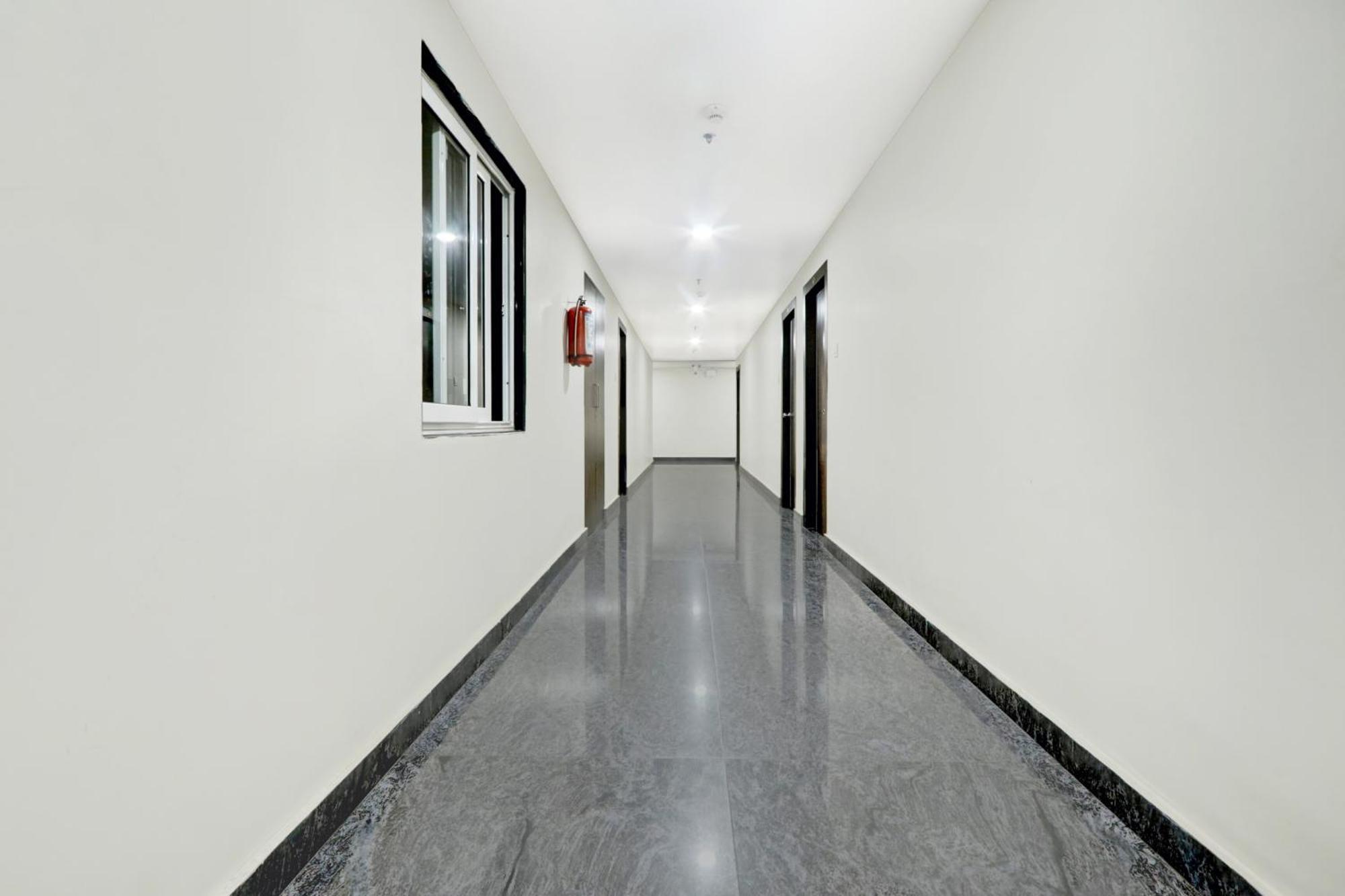 Super Townhouse Daba Garden Road Hotel Visakhapatnam Exterior photo