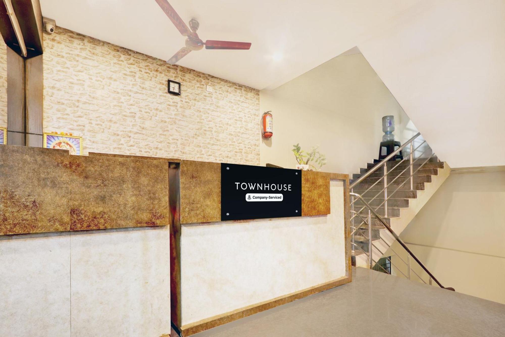 Super Townhouse Daba Garden Road Hotel Visakhapatnam Exterior photo